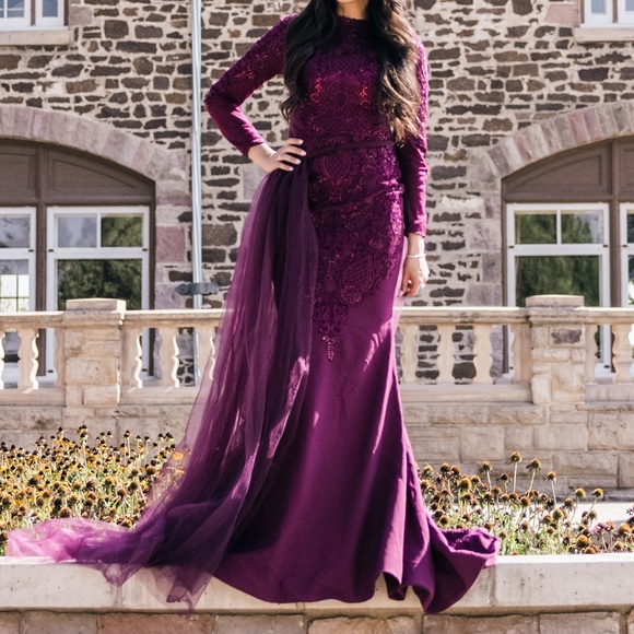 Portia and Scarlett Dresses & Skirts - Portia & Scarlett Laurent Gown